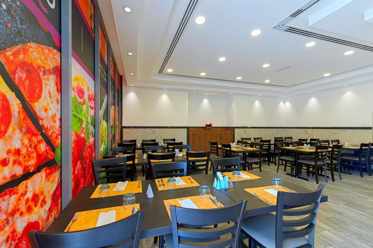 Time Moonstone Hotel Apartments ฟูไจราห์ ภายนอก รูปภาพ